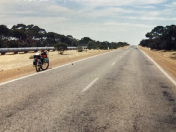 フォト＆エッセイ 自転車のある風景 第一四回　オーストラリア横断自転車旅行③