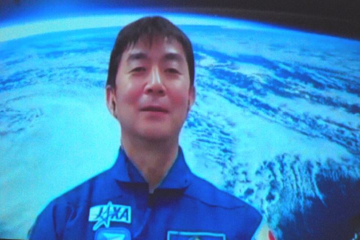 「月の都　千曲」特別講演会（オンライン）宇宙飛行士から見た「月」 宇宙飛行士・油井亀美也さんと高校生が交流