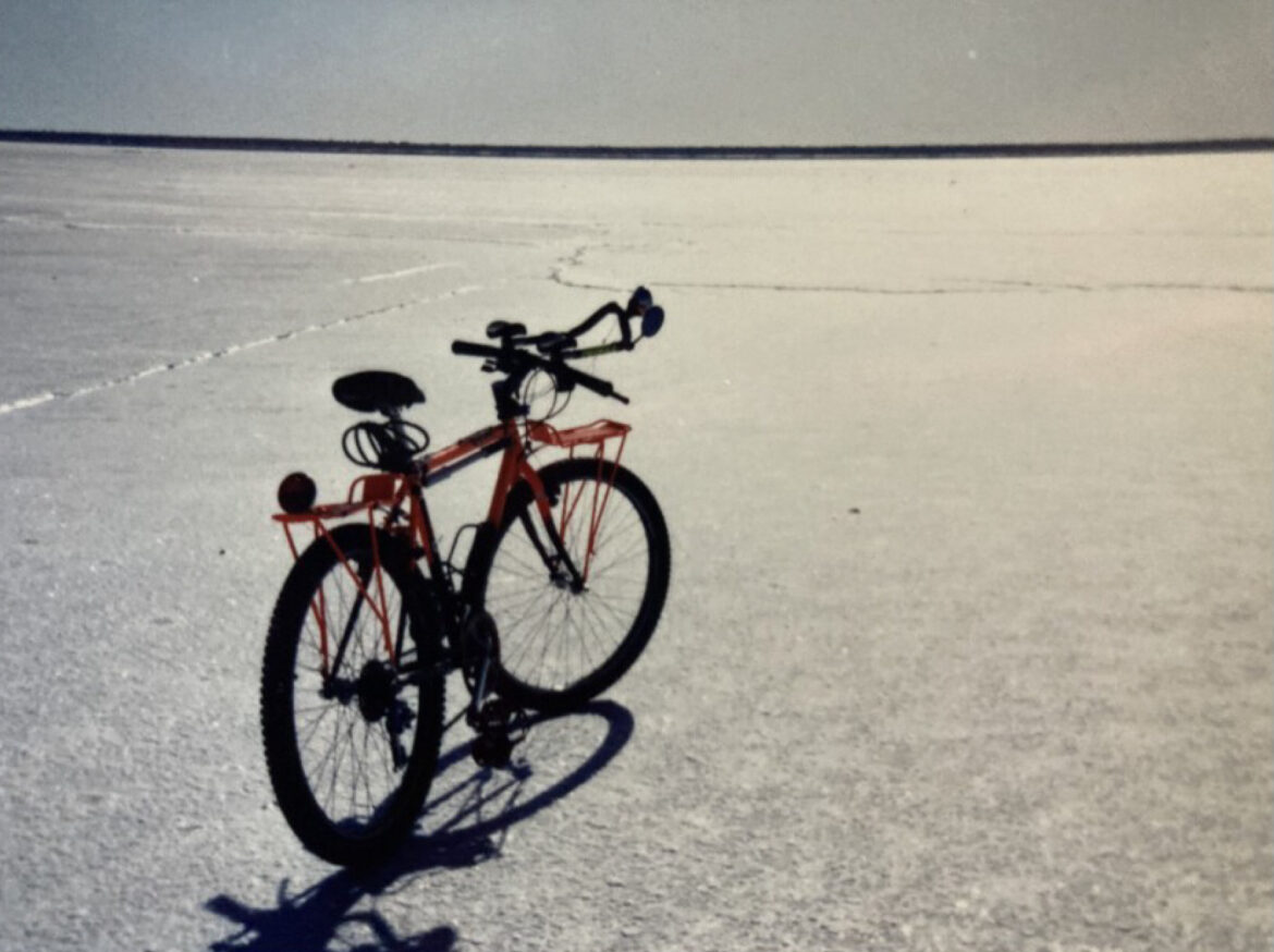 フォト＆エッセイ 自転車のある風景 第二十四回　 オーストラリア横断自転車旅行⑫ レフロイ湖