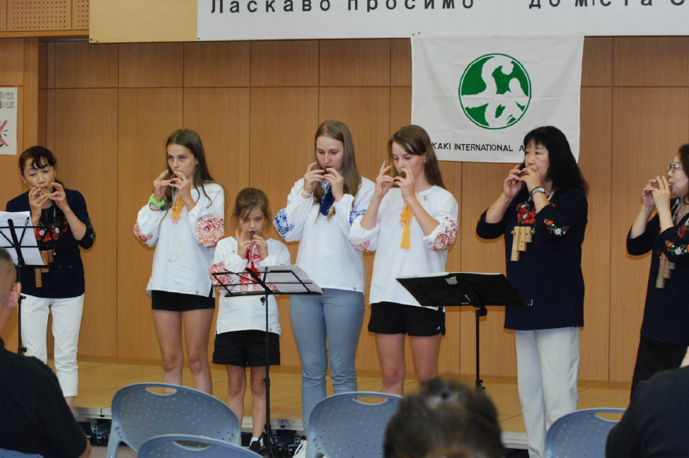 坂城町交流会　坂城中学校も訪問　ウクライナ難民支援
