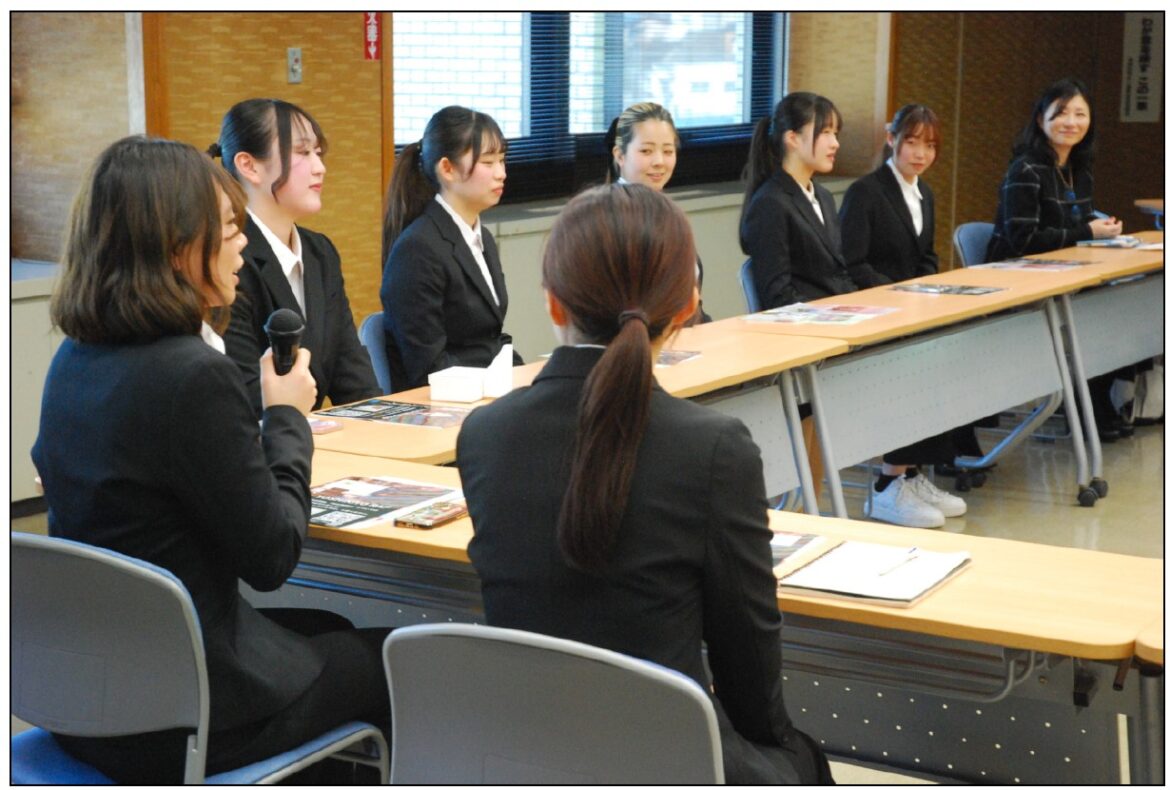 長野県立大学の学生が坂城町をプロモーション