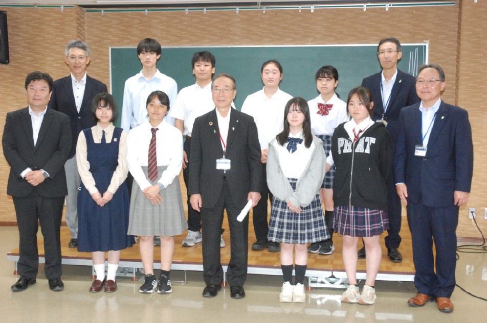 坂城町高校生タイ国研修事業 報告会を開催