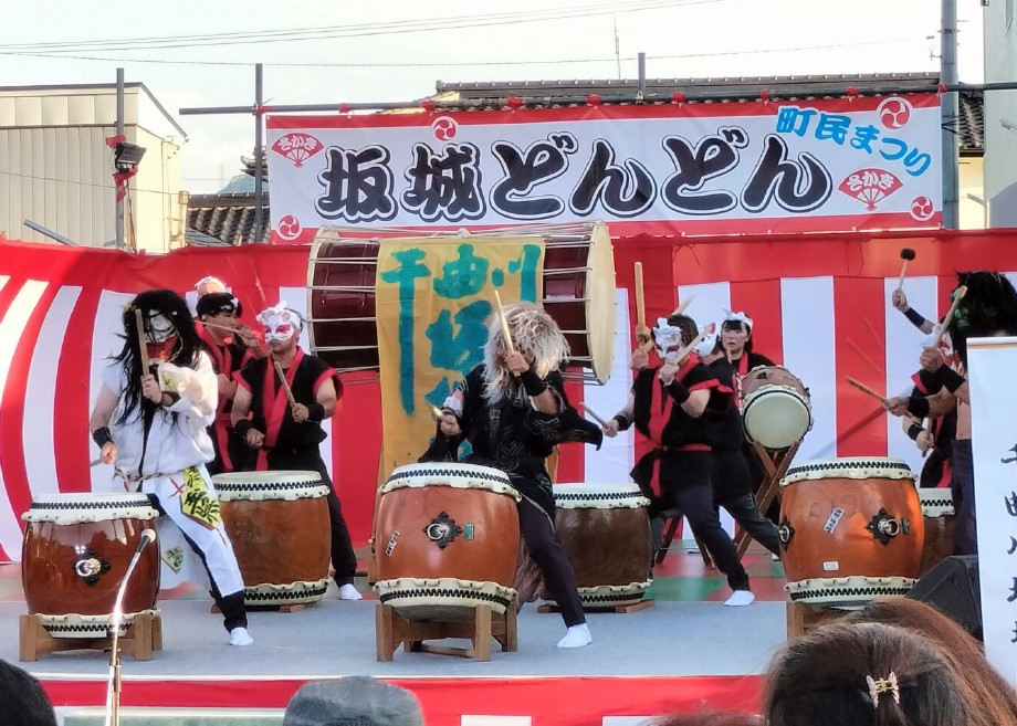２０２５　第48回　坂城どんどん　中学生や外国人も踊り連に参加