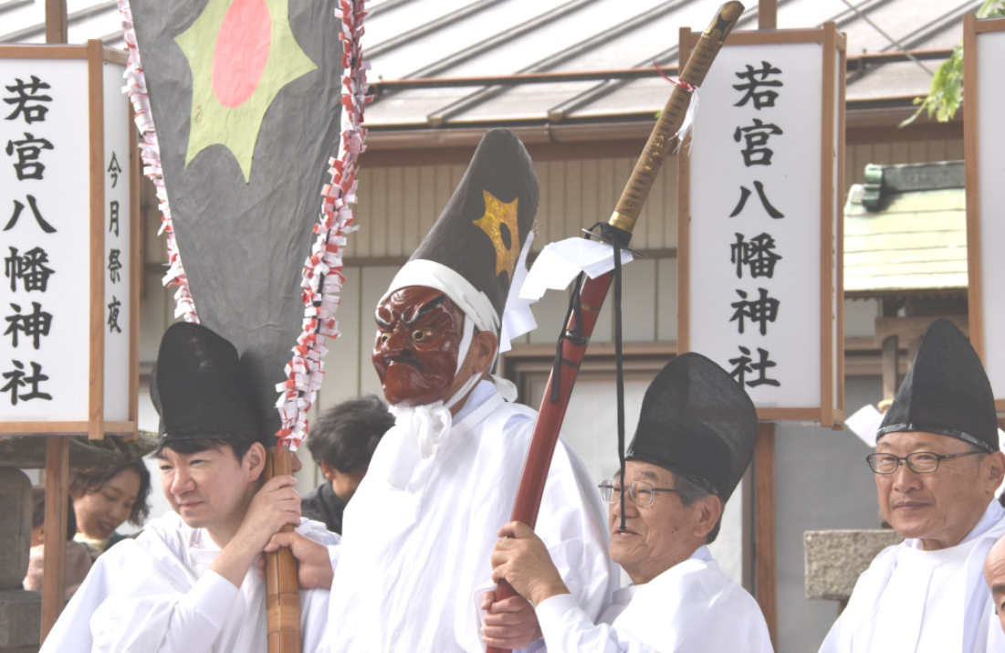 雨宮坐日吉神社　雨宮の御神事開催　「橋懸かり」が９年ぶりに復活