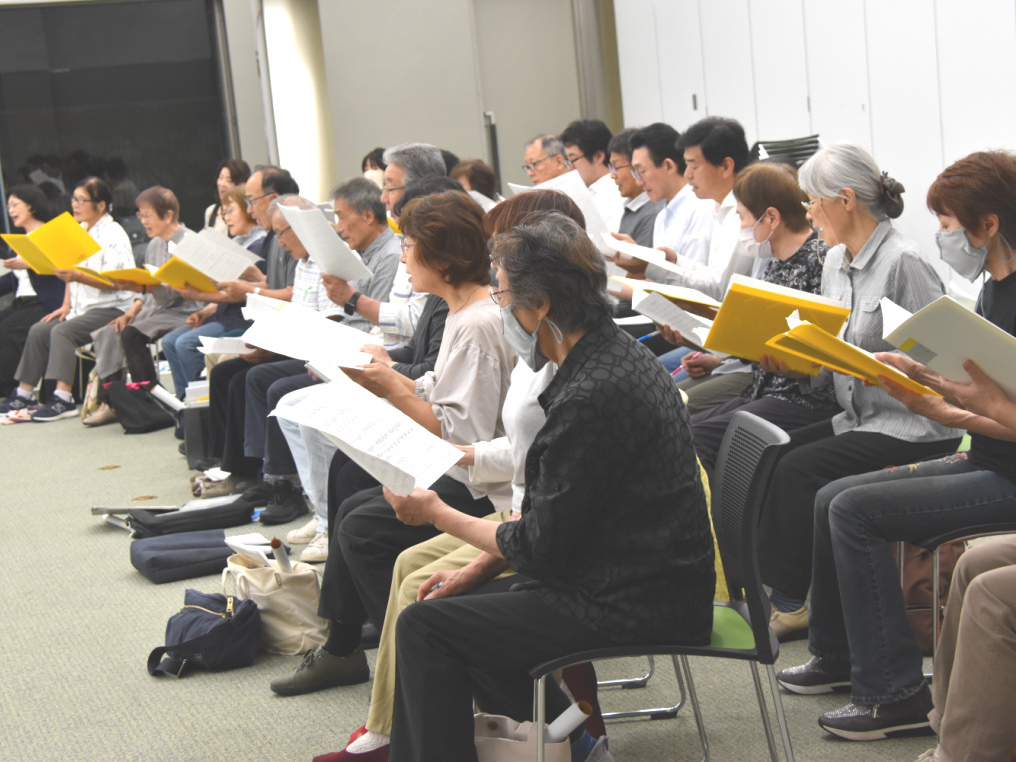 定期演奏会に向け猛練習　千曲市民混声合唱団